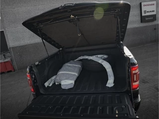 Dodge Ram 1500 2024 - Limited Longhorn 5.7L V8 4x4 Crew Cab image 24