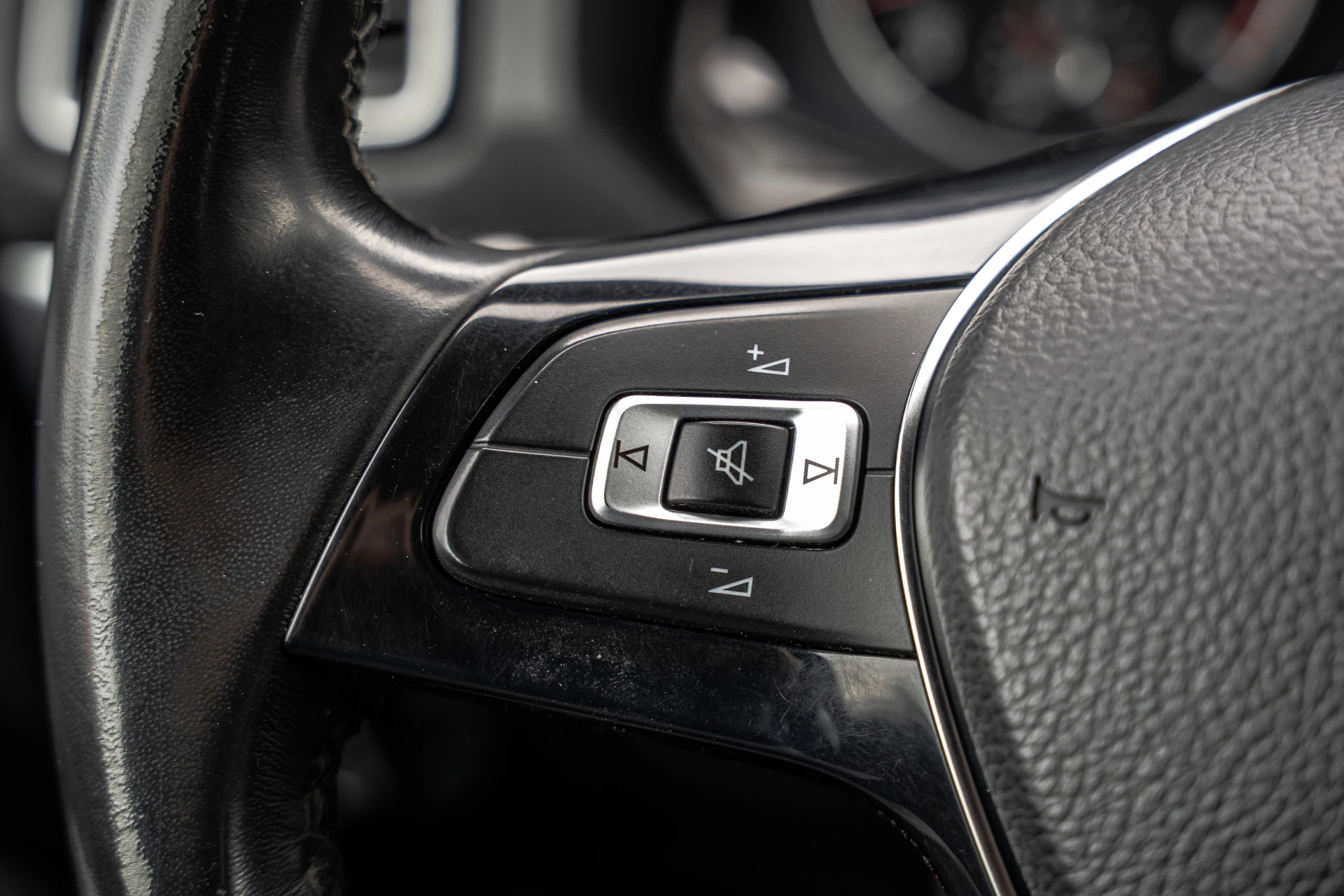 Volkswagen Amarok 2020 - Highline V6 3.0 TDI 4x4 | 258 PK | 1ste Eigenaar | LED | Camera | Carplay | Cruise | Trekhaak | Airco Bild 15