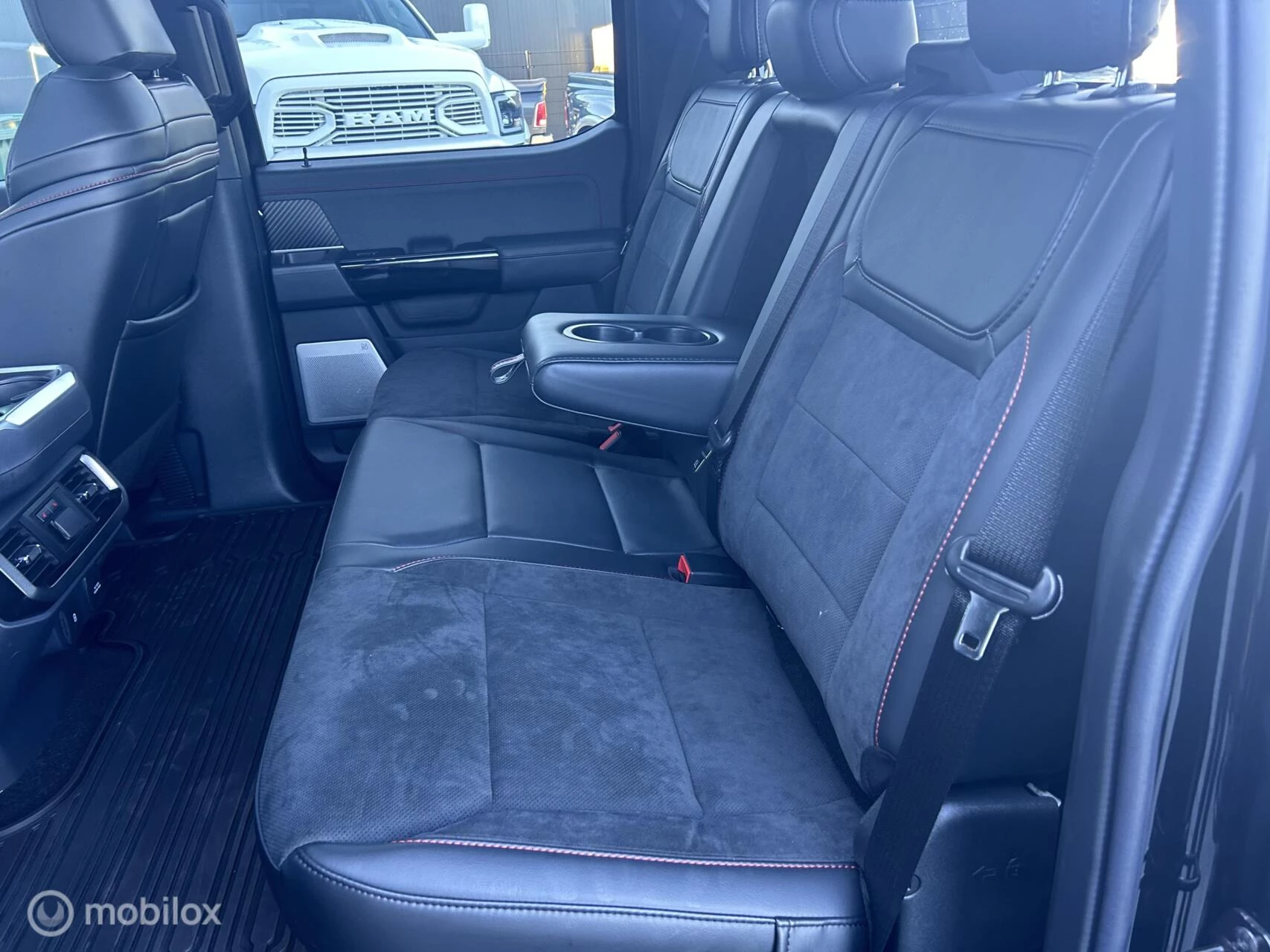Ford F-150 2024 - USA Raptor R 5.2 Supercharged image 39