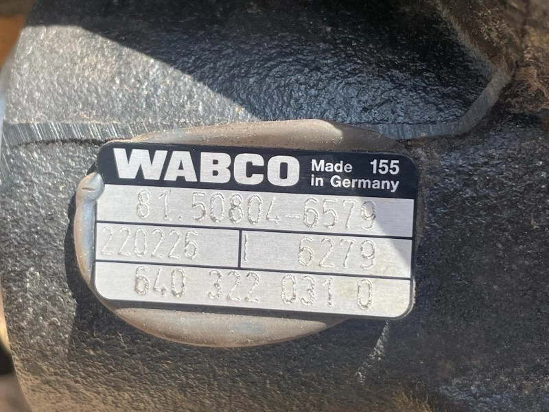 MAN - 81.50804-6579 REMKLAUW+REMBLOKKEN LINKS afbeelding 3