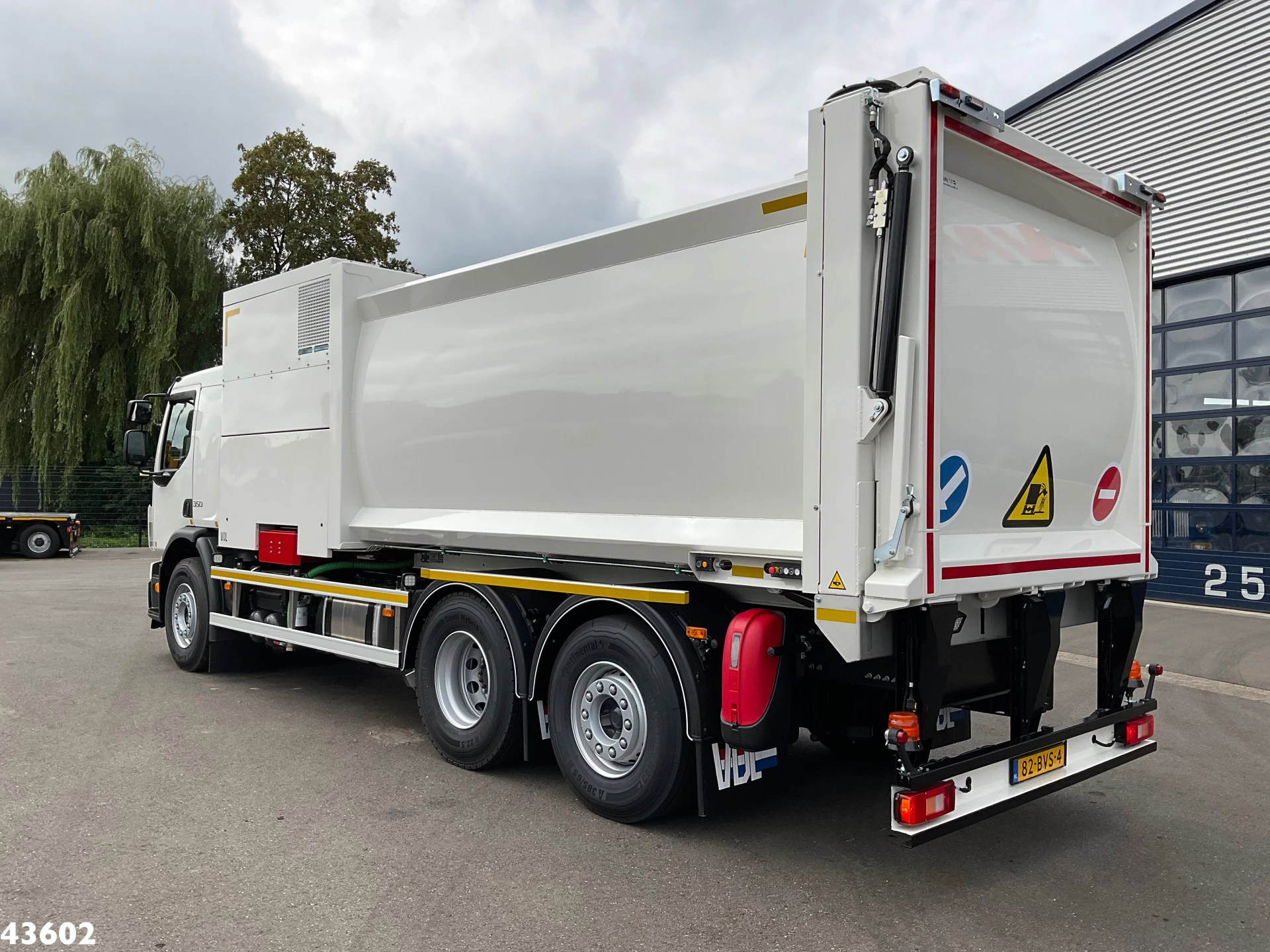Volvo FE 350 VDL Translift zijlader 2023 image 6