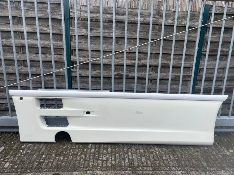 DAF - 1613416 SIDE-SKIRT CF75/CF85/XF95 afbeelding 1