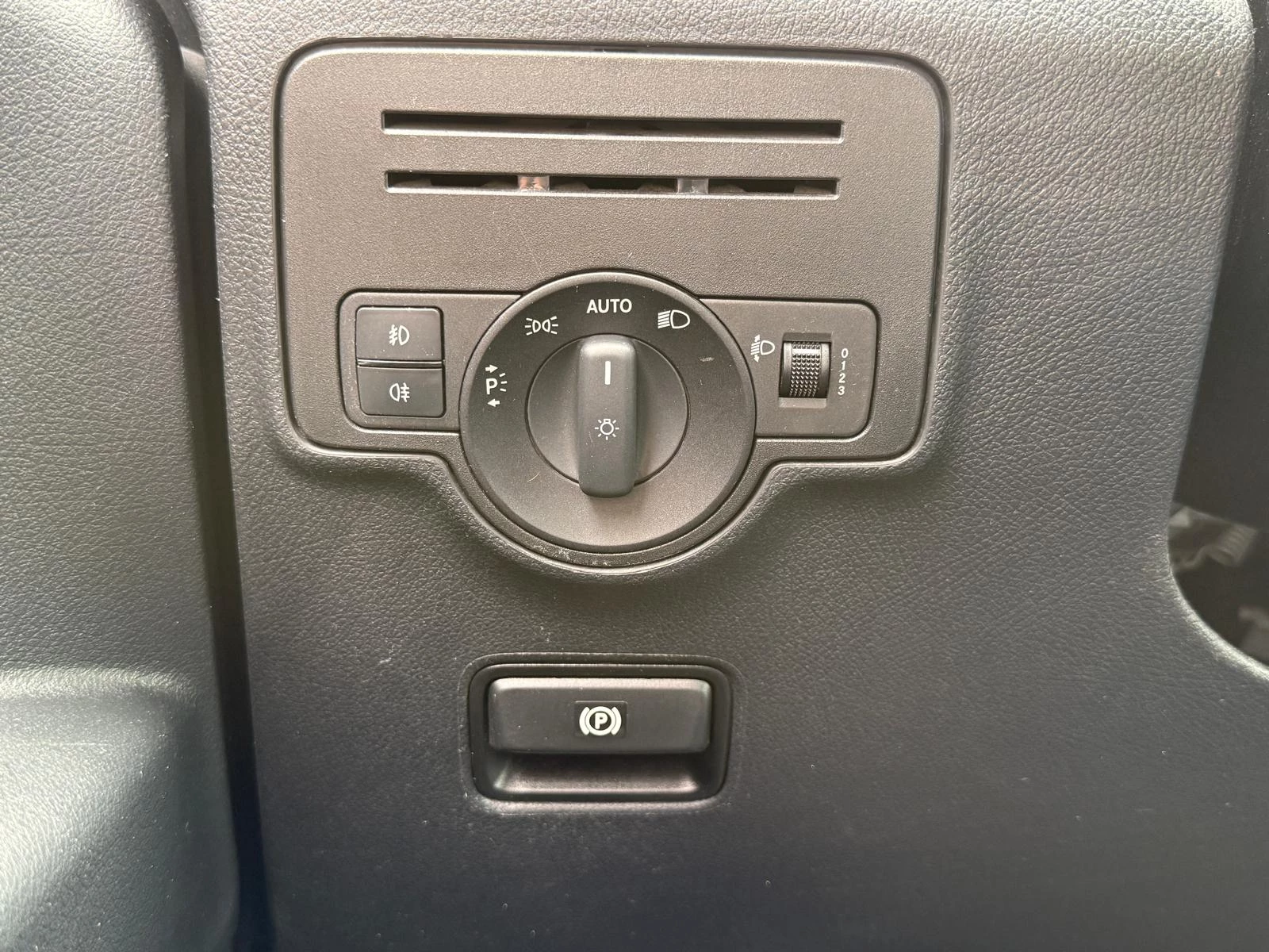 Mercedes-Benz Vito 2016 - 111 CDI Lang AC Trekhaak Cam Cruise Navi Lmv 1e Eigenaar Zeer nette staat! afbeelding 17