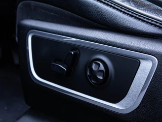 Dodge Ram 1500 2020 - 5.7 V8 4x4 Crew Cab Laramie Night image 11