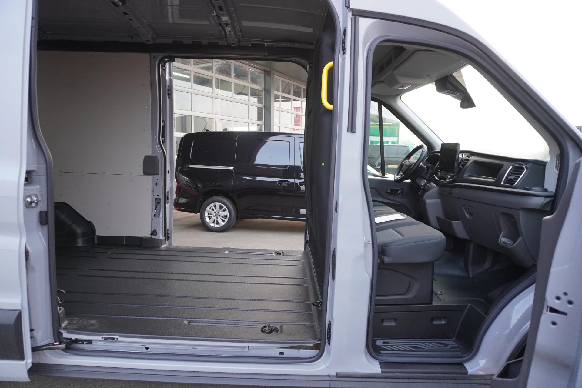 Ford Transit 2024 - 350L 2.0 TDCI 165PK L3H2 Limited Automaat Schuifdeur L+R imagen 14