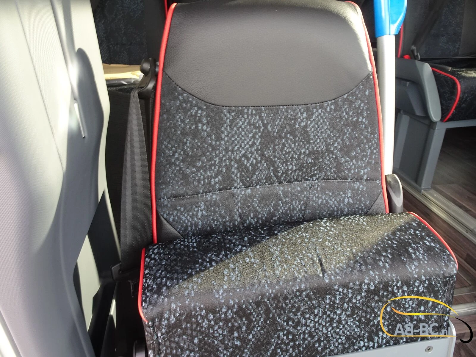 Iveco NEW 12.1 MTR Evadys, 53 Seats/WC 2 units on stock 2026 image 50