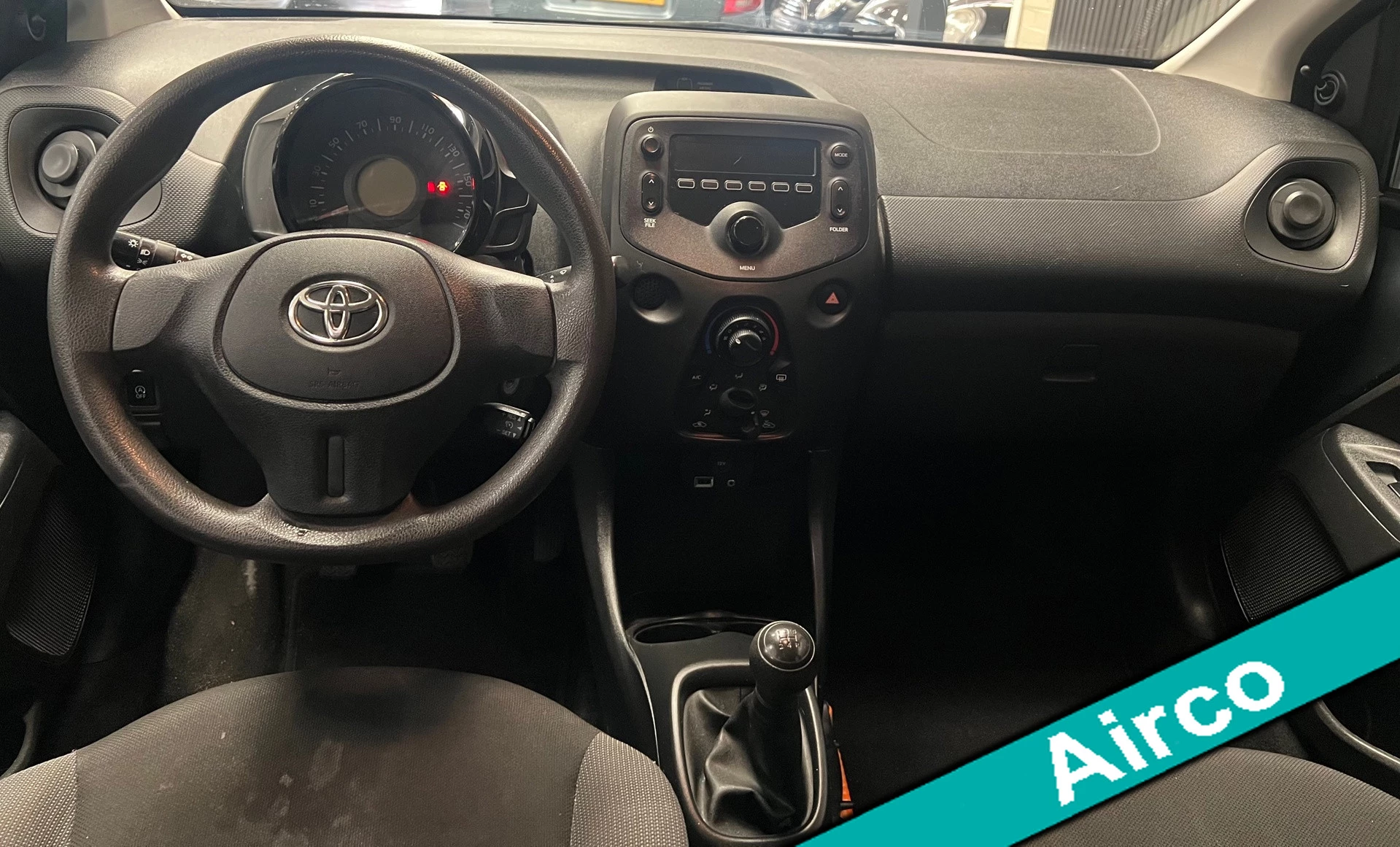 Toyota Aygo 2016 - 1.0 VVT-i x-now 2e Eigenaar - NAP - Cruise - Airco afbeelding 3