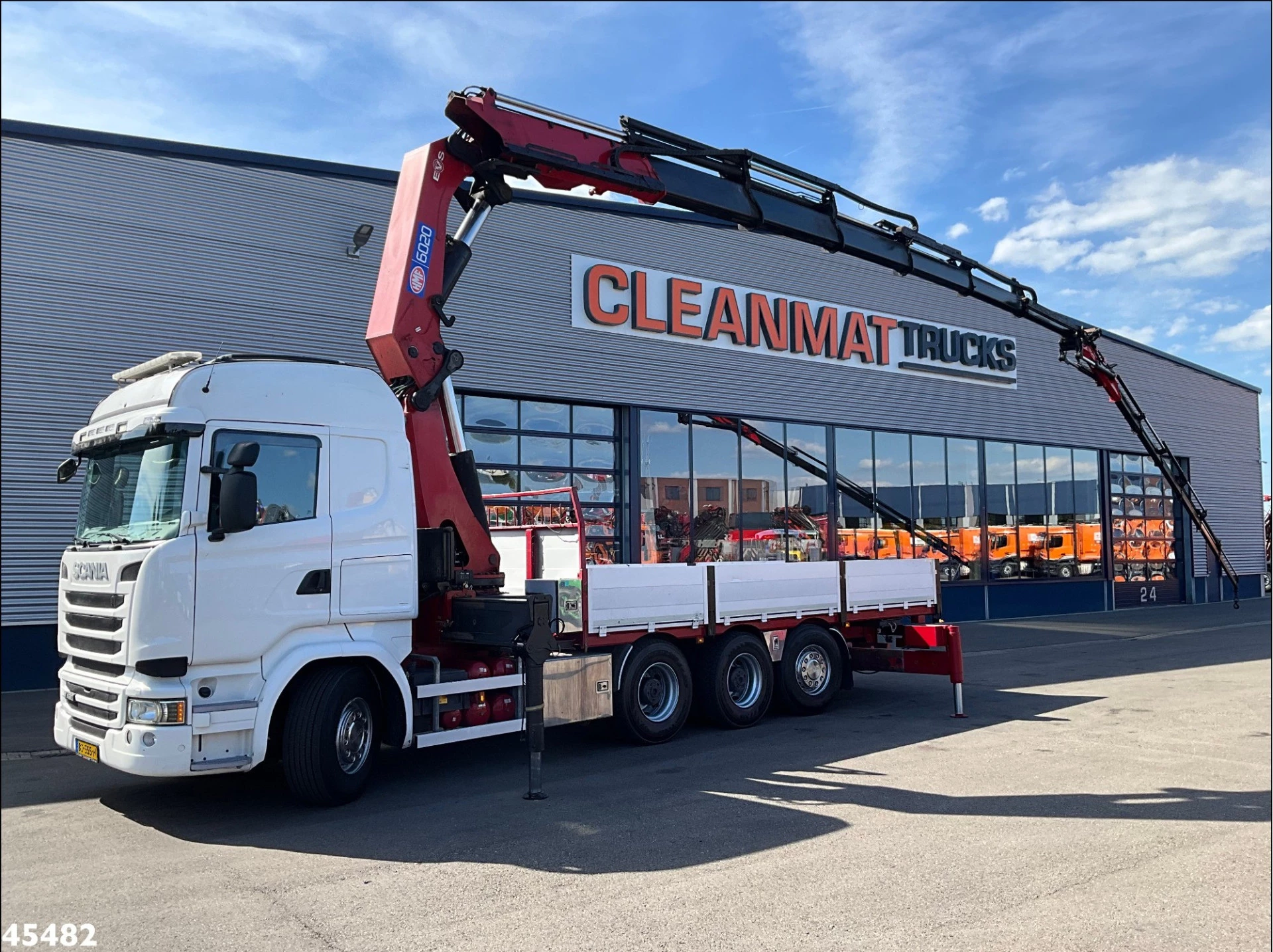 Scania R 2016 - 490 8x4 Euro 6 Retarder HMF 60 Tonmeter laadkraan + Fly-Jib afbeelding 1