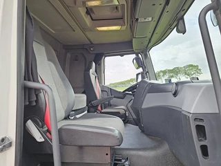 Renault N/A 2017 - T 460 image 7