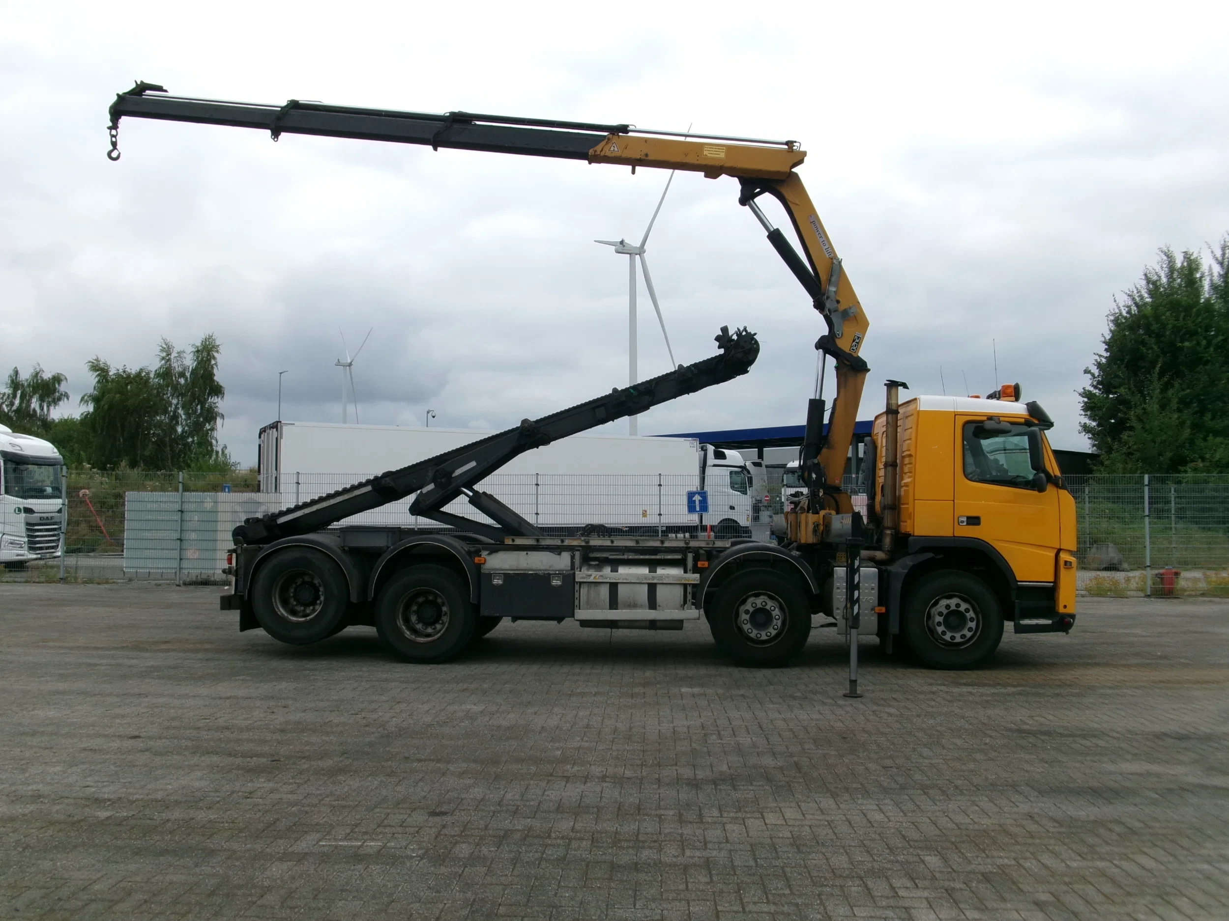 Volvo FM 420 2010 - 8X2 FULL STEEL +HMF 2420 NL TRUCK afbeelding 28