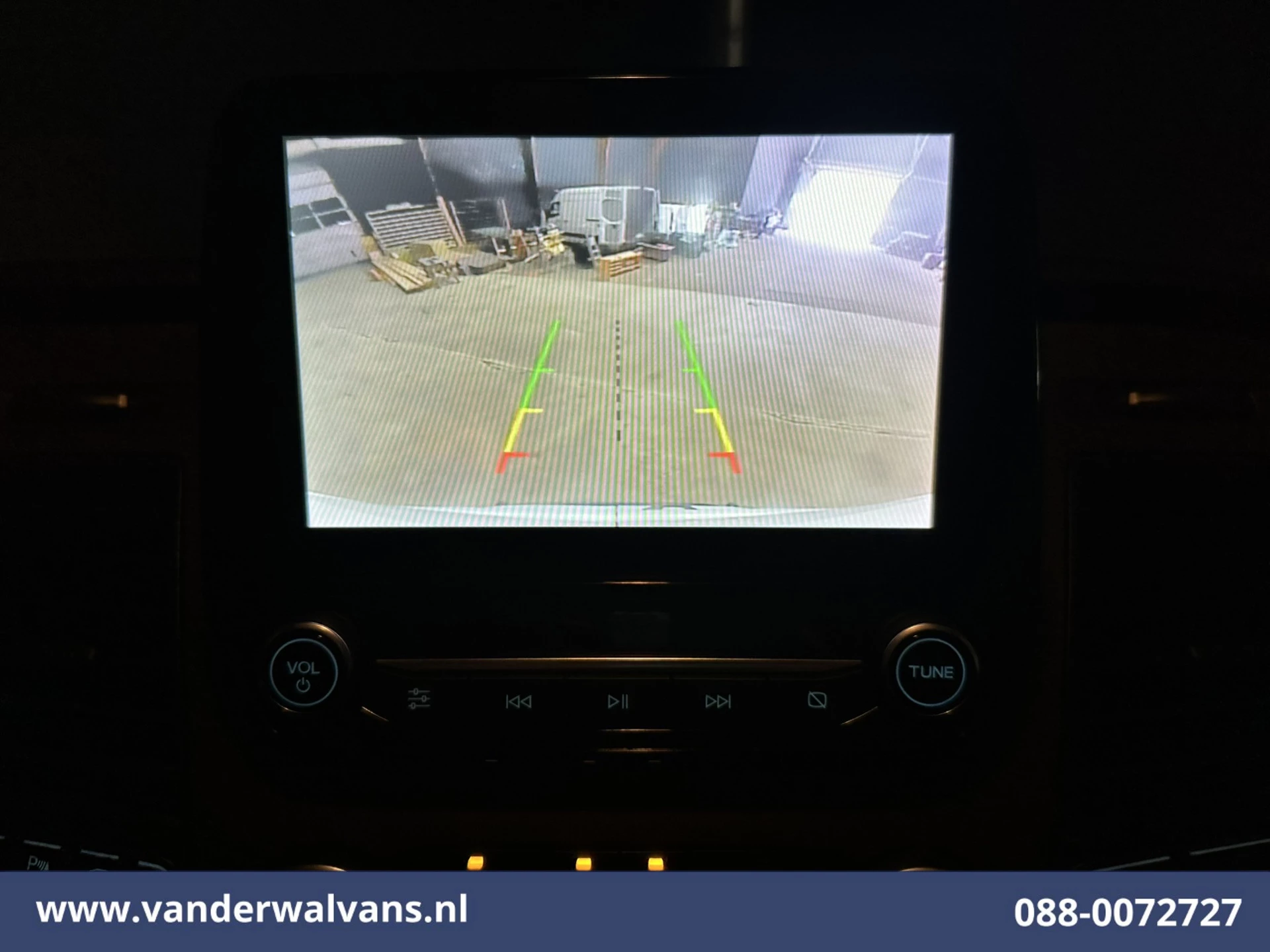 Ford Transit 2021 - 2.0 TDCI 131pk L3H2 Euro6 Airco | Camera | Navigatie | Apple Carplay | LED | Cruisecontrol obrázek 3