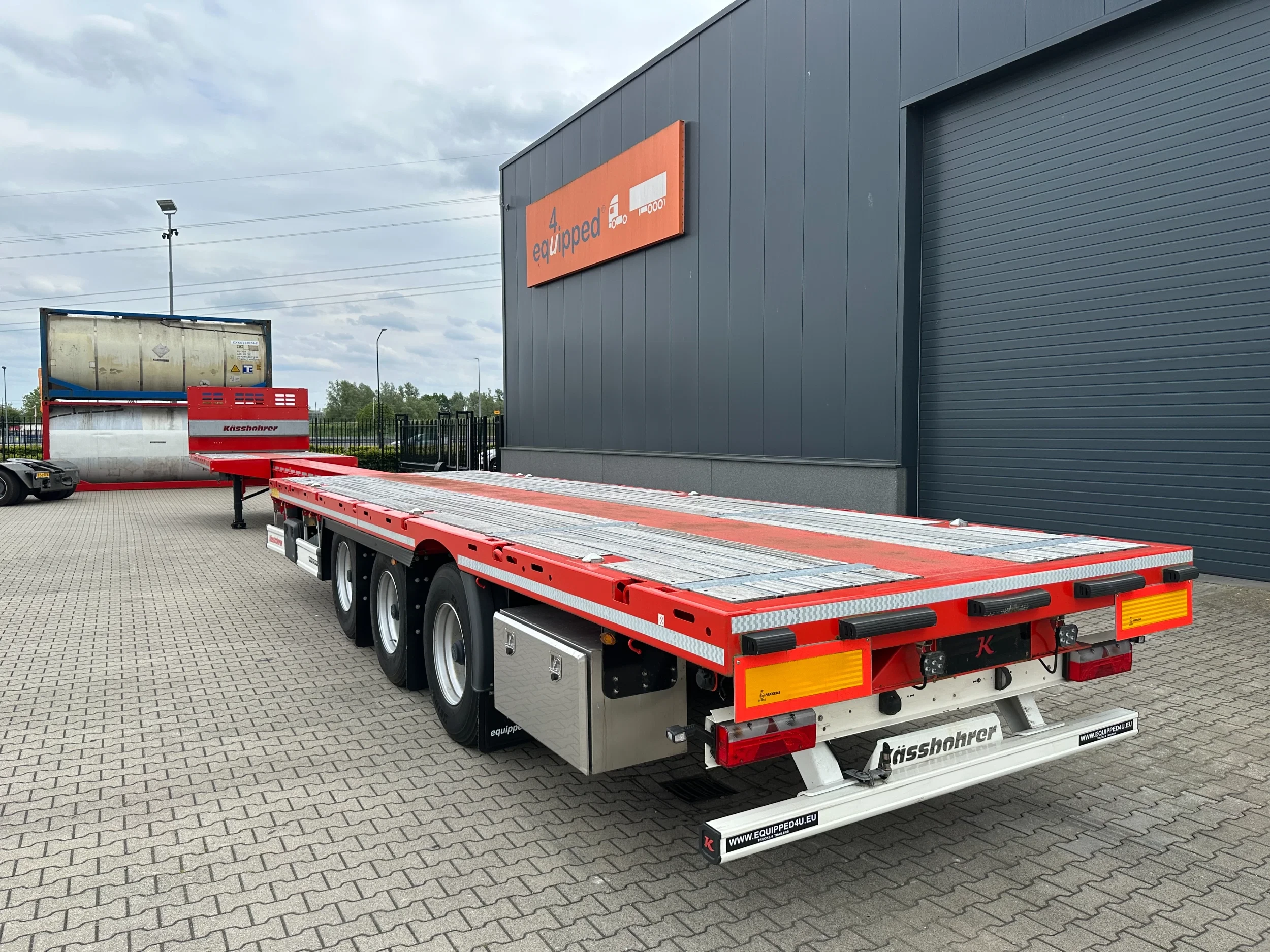 KAESSBOHRER 2026 - new and unused Heavy-Duty flatbed / 690cm extendable / steering axle / lift axle / twistlocks / timberstakes / NL-trailer / APK: 04-2027 Bild 50