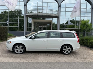 Volvo V70 2011 - 2.0T R-Edition leder int,navi ,trekhaak,apk afbeelding 2 miniatuur