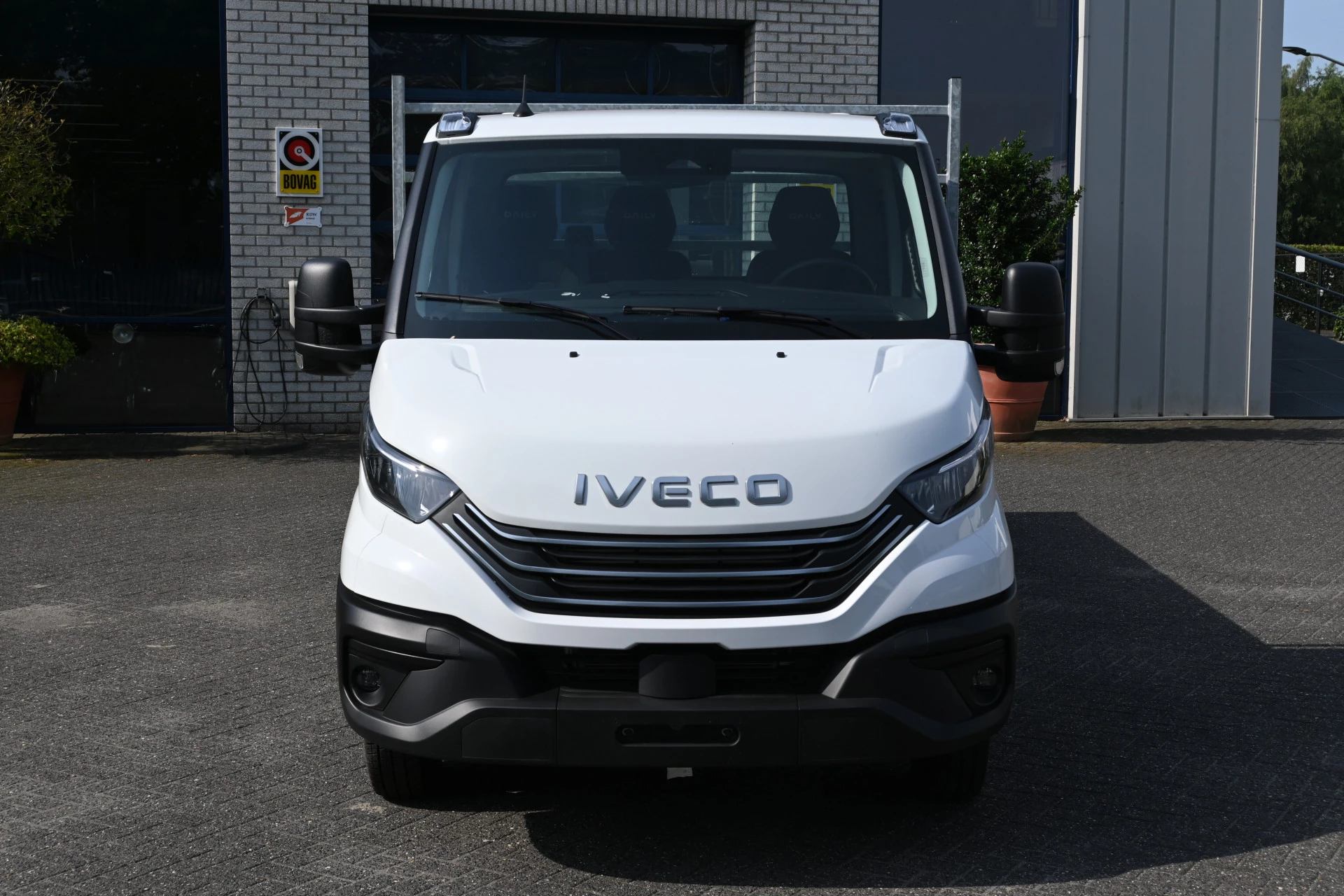 Iveco Daily 2024 - 35S18 3.0 180 pk Hi-Matic Open laadbak afbeelding 1