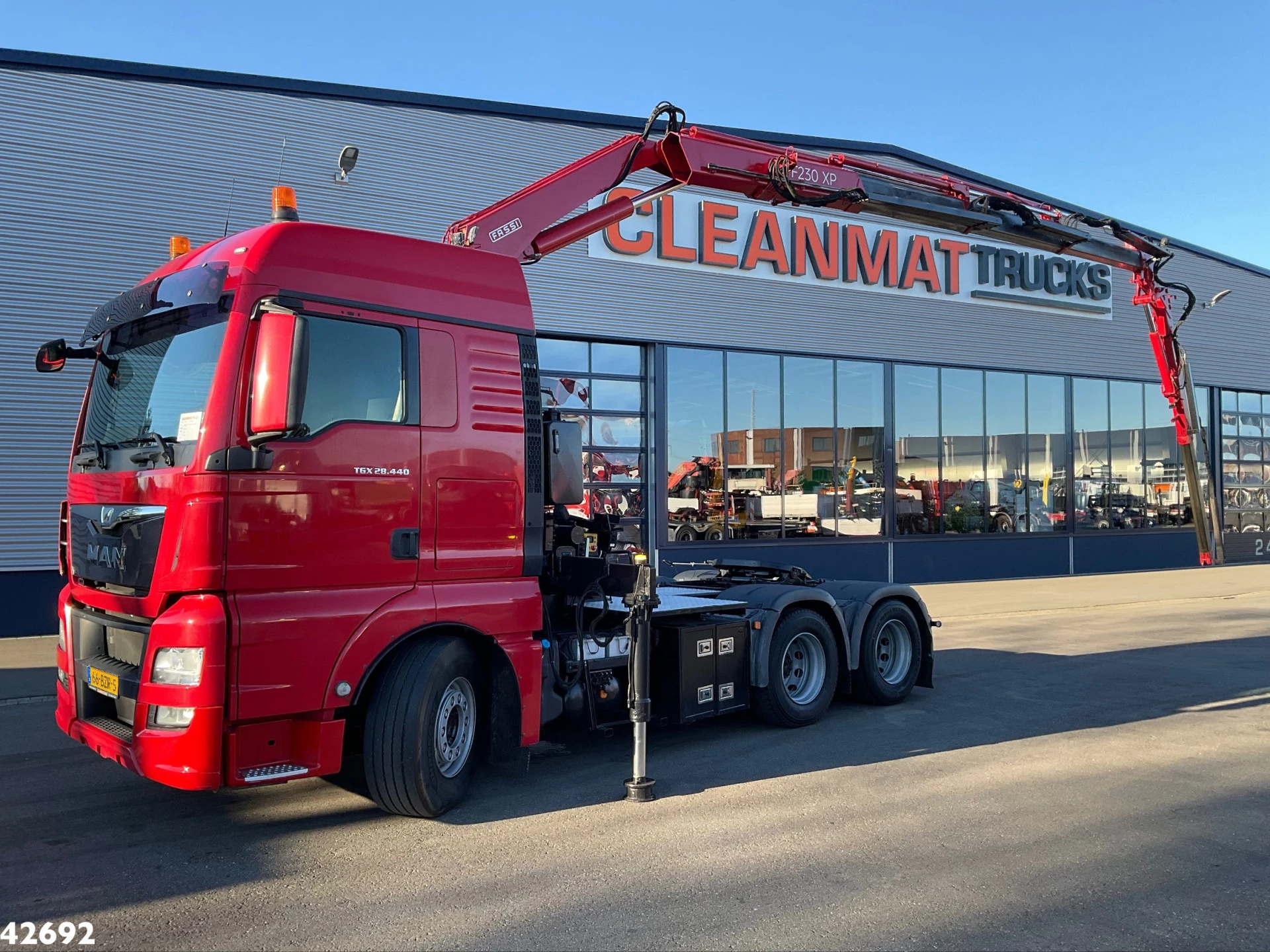 MAN TGX 2014 - 28.440 Euro 6 Fassi 23 Tonmeter laadkraan + Fly-Jib afbeelding 1