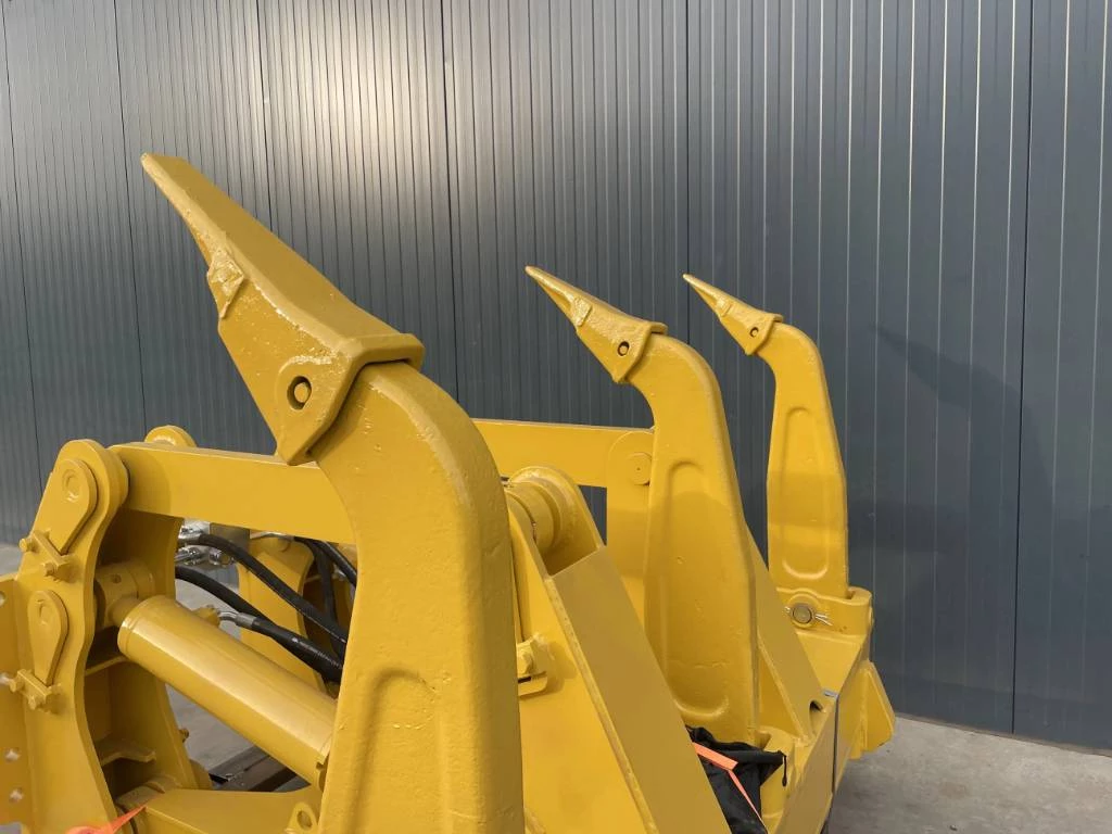 Komatsu 2026 - D85 imagem 5