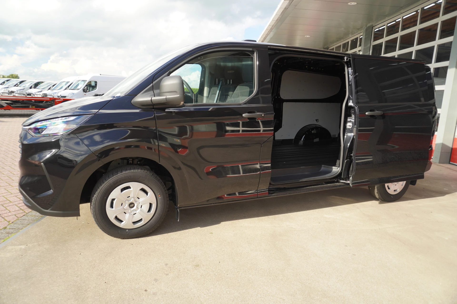 Ford Transit Custom 2024 - 320L 2.0 TDCI 136PK L2H1 Trend Achterklep Schuifdeur L / R obrázek 9