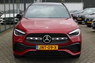Mercedes-Benz GLA 2021 - 250e AUT8 AMG NIGHT PAKKET PANORAMADAK DISTRONIC MEMORY SFEER 360-CAMERA TREKHAAK immagine 6