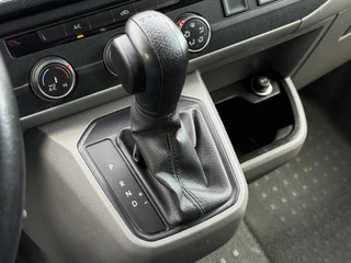 Volkswagen Transporter 2021 - 2.0 TDI 150 PK DSG AUTOMAAT HIGHLINE / L1H1 / ALUCA INRICHTING / AIRCO / CRUISE / ACHTERKLEP / NAVI / CARPLAY image 22