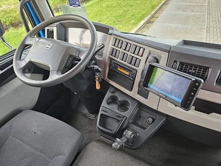 Volvo N/A 2011 - FL 240.12 imagem 8