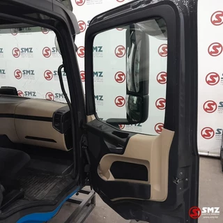 Mercedes-Benz Actros 2015 - Occ cabine Mercedes MP4 low obrazek 7