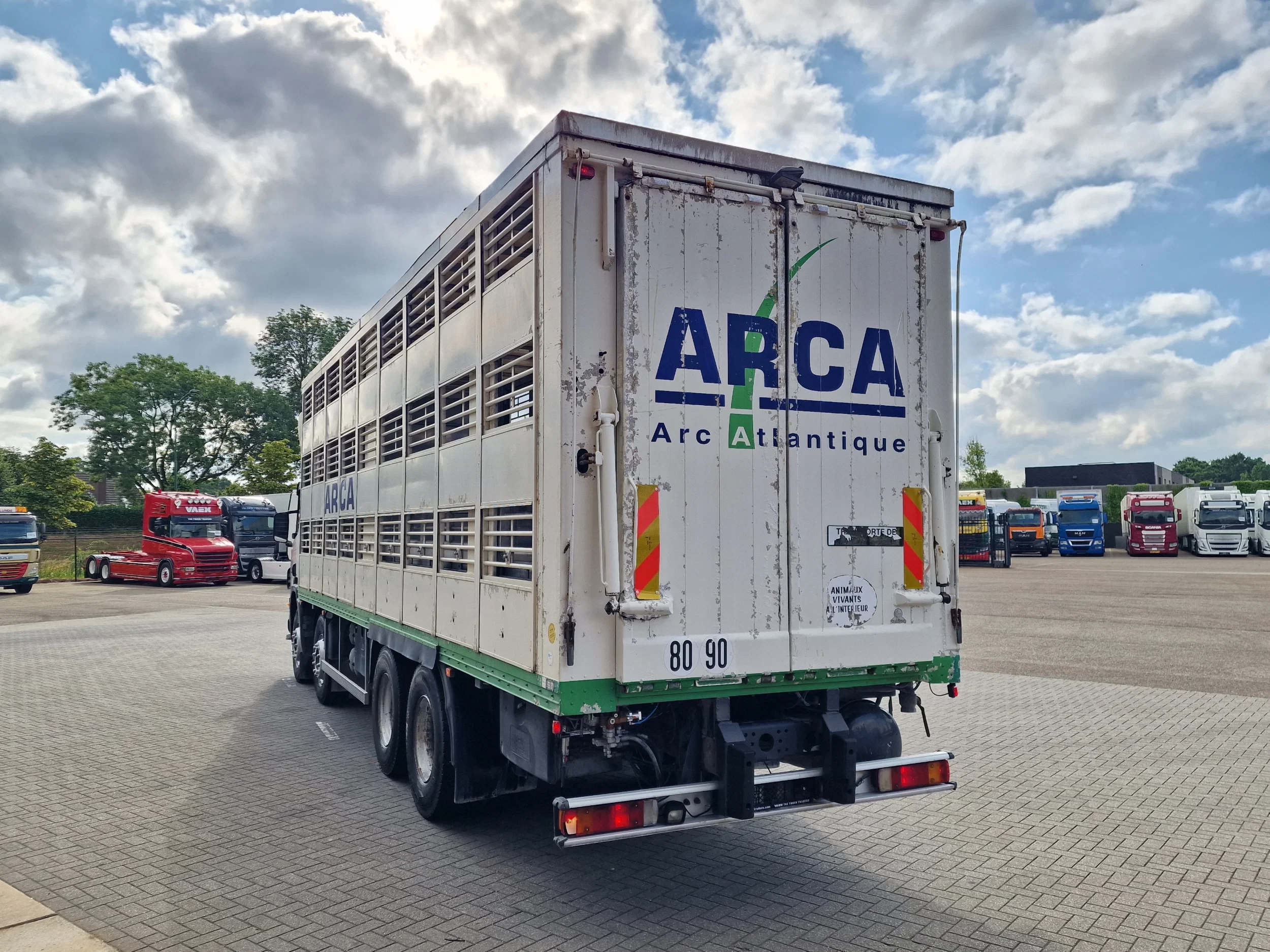 Scania G 2002 - 114G - 8X4 - 3 deck - double ramp - steel / air afbeelding 5