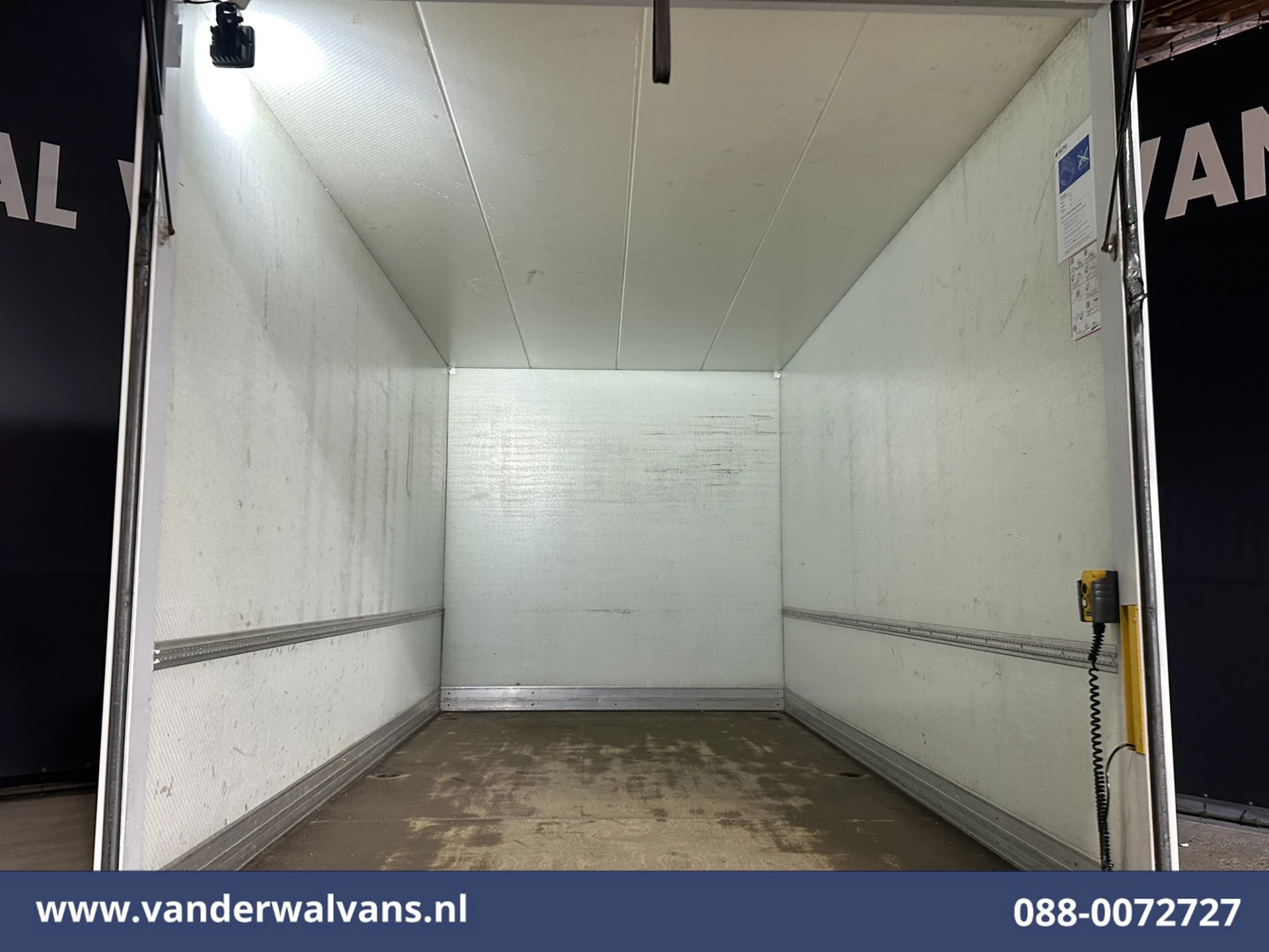 Peugeot Boxer 2022 - 2.2 BlueHDi 141pk Bakwagen 428cm Lang Laadklep Euro6 Airco | Camera | 1085kg laadvermogen obrázek 10