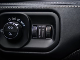 Dodge Ram 1500 2024 - 5.7 V8 4x4 Crew Cab Limited Night imagem 16