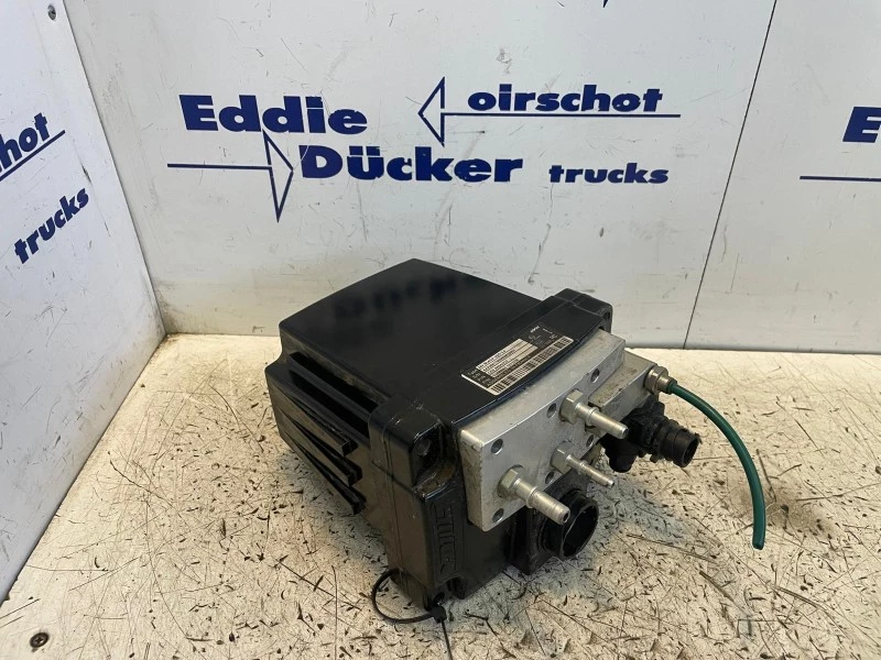 DAF - 1409391 / 1705244 ADBLUE POMP afbeelding 1