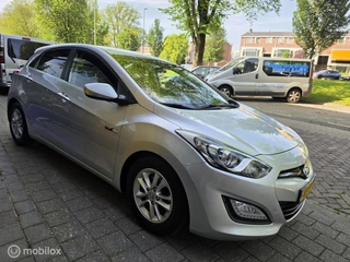 Hyundai i30 2016 - 1.6 GDi i-Motion plus Dealer onderhouden! obrazek 5