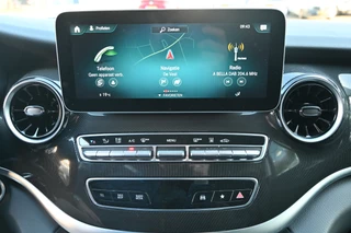 Mercedes-Benz V-Class 2024 - 300d Lang DC Edition obrazek 5