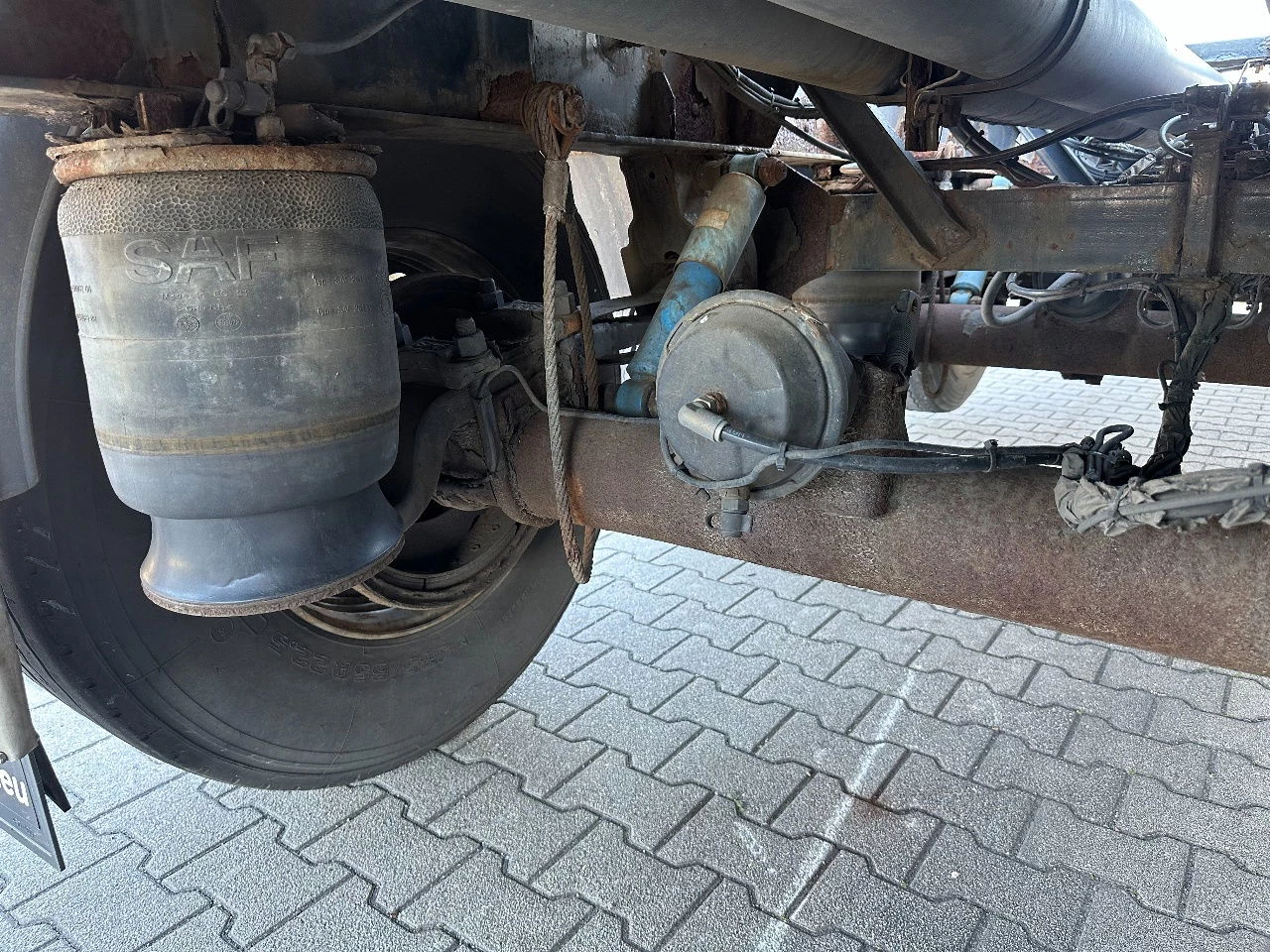 Van Hool 2000 - 20FT/30FT ADR (EX/II, EX/III, FL, OX, AT) / SAF / drum / liftaxle / NL-Chassis obrázek 18