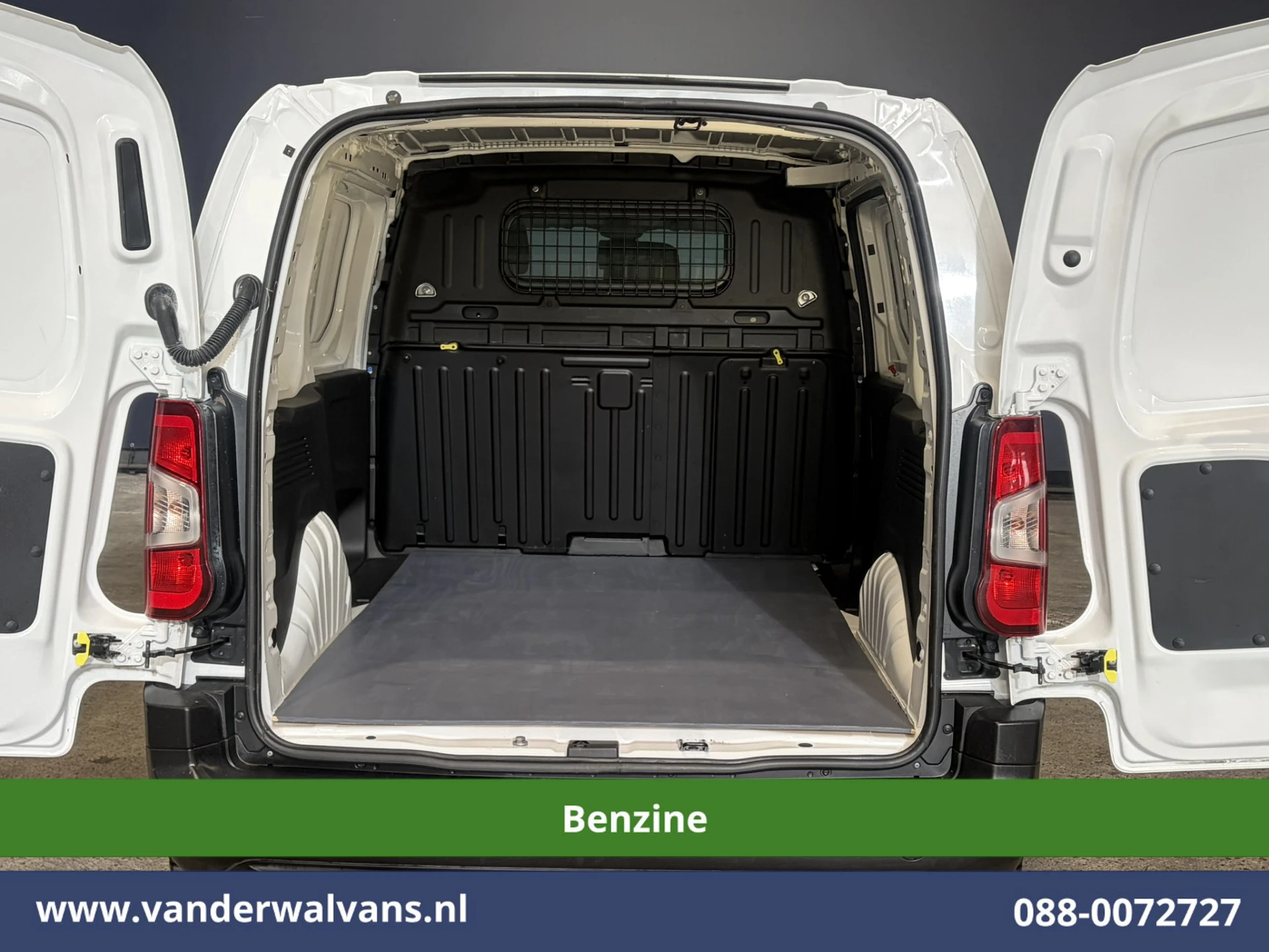 Citroën Berlingo 2020 - 1.2 PureTech 130pk Automaat Benzine L1H1 Euro6 Airco | 3-Zits | Camera | Apple Carplay afbeelding 12