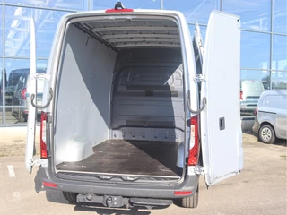 Mercedes-Benz Sprinter 2023 - 317 CDI L2H2 | AIRCO/DISTRONIC/CAMERA/3.500KG AHW | Certified afbeelding 3 miniatuur