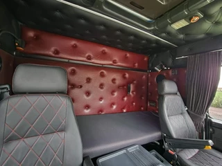 Scania R 1997 - R143-500 V8 4x2 Streamline - Retarder - Leather - Alloy wheels - Custom Bumper - Airhorns - Lightbar image 27