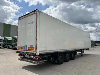 Schmitz Cargobull SCB S3B 2016 - / Box / Loadlift imagem 2