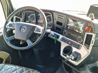 Mercedes-Benz Actros 2019 - 2558 6x2 - AJK Hooklift 20T - Euro 6 - 4.60 WB image 29