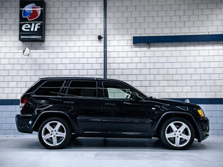 Jeep Grand Cherokee 2009 - 6.1 V8 Hemi SRT-8 | Youngtimer! obrazek 2