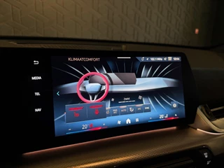 BMW iX2 2024 - eDrive20 67 kWh immagine 18