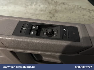 Volkswagen Transporter 2021 - 2.0 TDI L1H1 Euro6 Airco | Apple Carplay | Cruisecontrol | LM-velgen | Trekhaak | Parkeersensoren bild 15