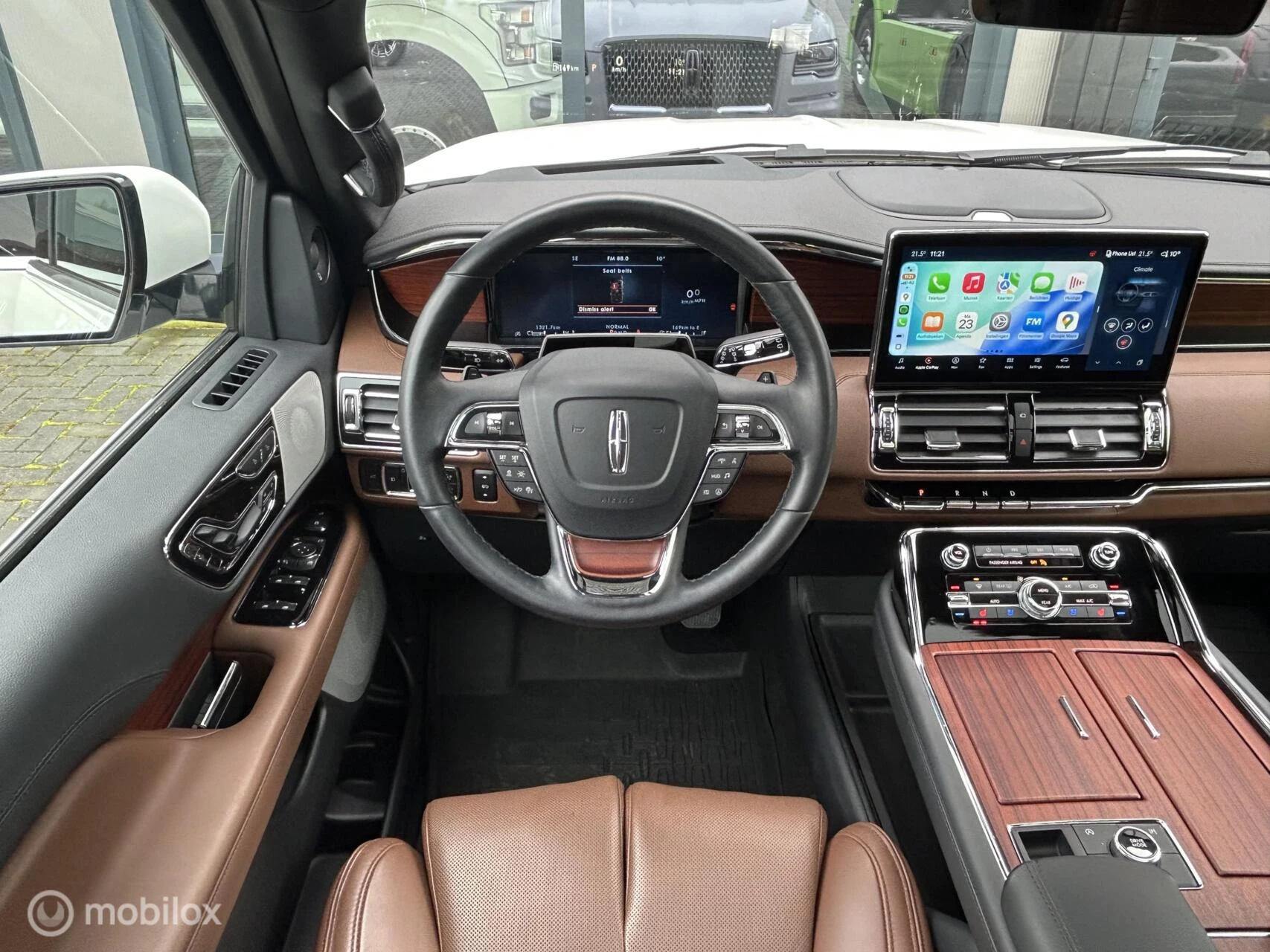 Lincoln Navigator 2024 - Black Label op Grijs kenteken. image 24