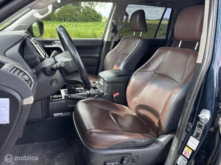 Toyota Land Cruiser 2018 - 2.8 D-4D-F Executive Window Van obrazek 18