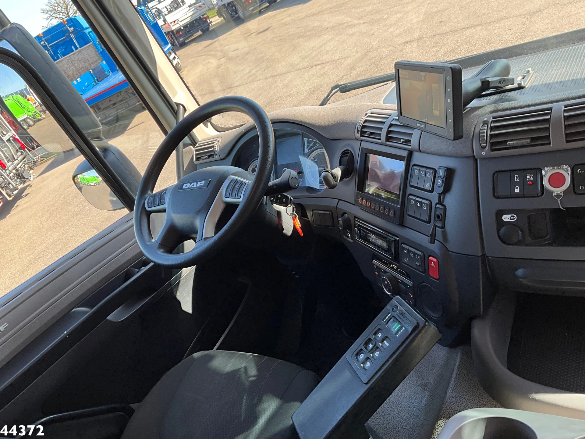 DAF FAN CF 340 Hiab 23 Tonmeter laadkraan 2021 Bild 11
