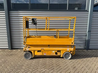 Haulotte 2011 - Compact 8 Hoogwerker Schaarhoogwerker Schaarlift (2011) for sale