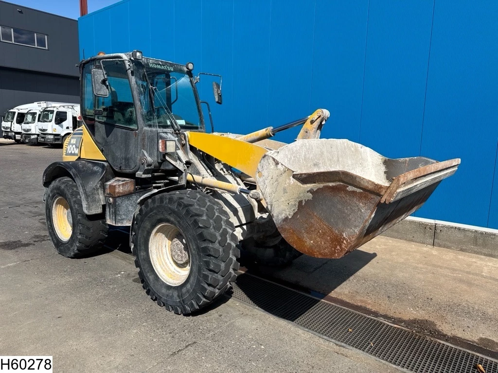 Komatsu 2011 - WA 100 M-6 66 kW, 4x4, 5438 h obrázek 3