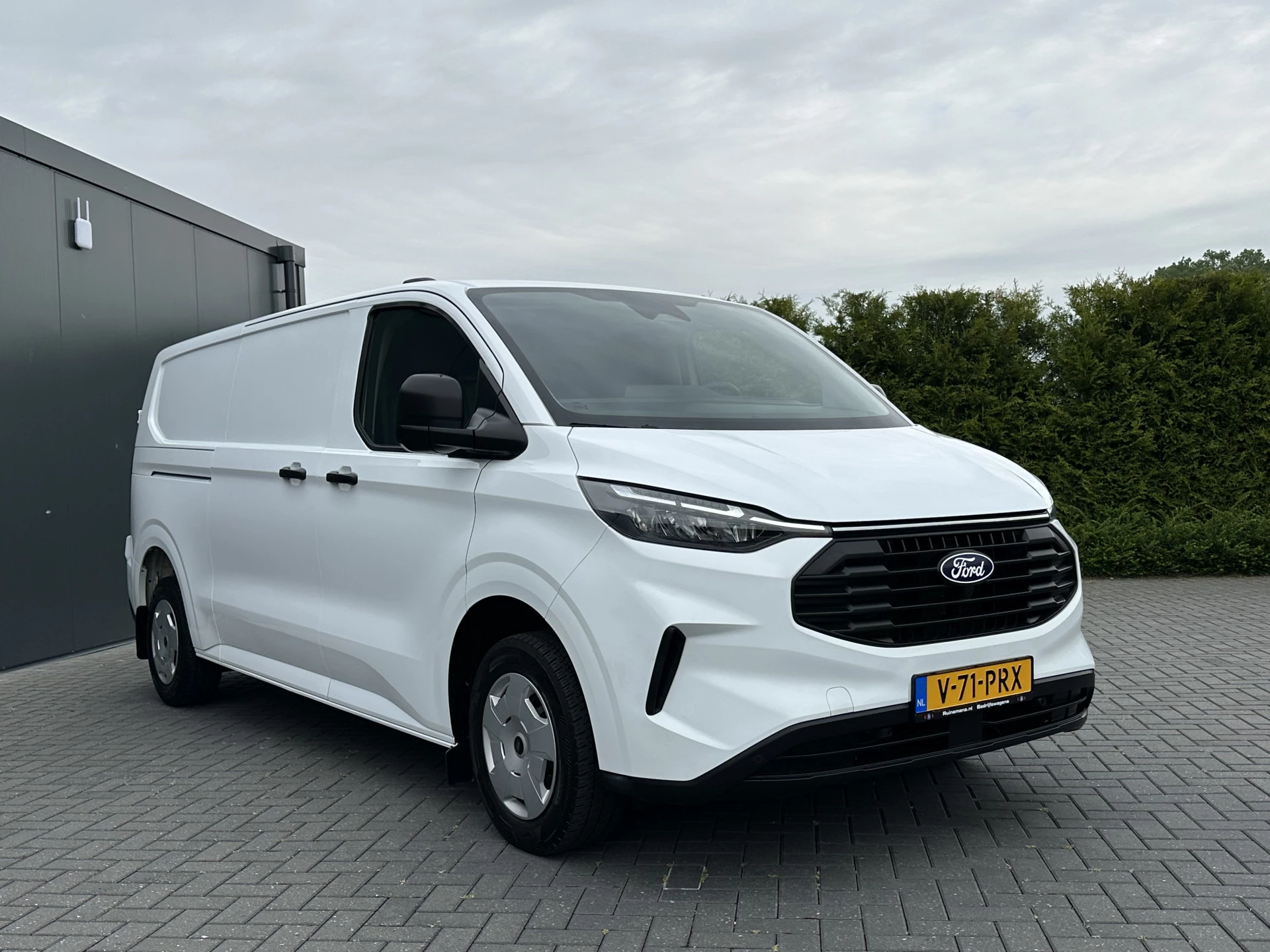 Ford Transit Custom 2024 - 2.0 TDCI 136 PK TREND / L2H1 / 2.740 KG AHG / CAMERA / CRUISE / 3 ZITS / AIRCO / CARPLAY imagen 4