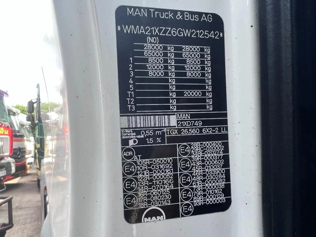 MAN TGX 2016 - 26.560 image 17