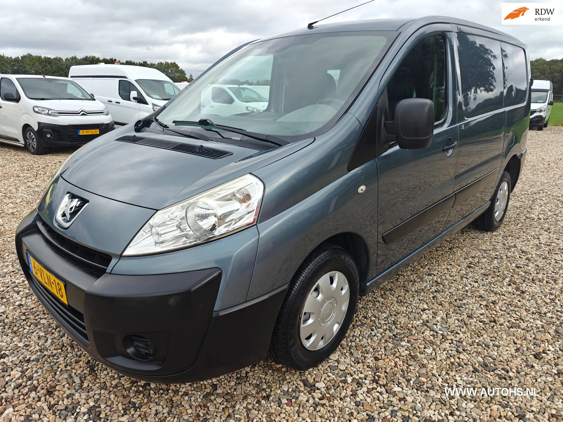 Peugeot Expert 2011 - 227 1.6 HDI L1H1 Pro , 2e Eig , euro 5 , Apk 19 maart 2027 , airco , trekhaak , nette bus. afbeelding 1