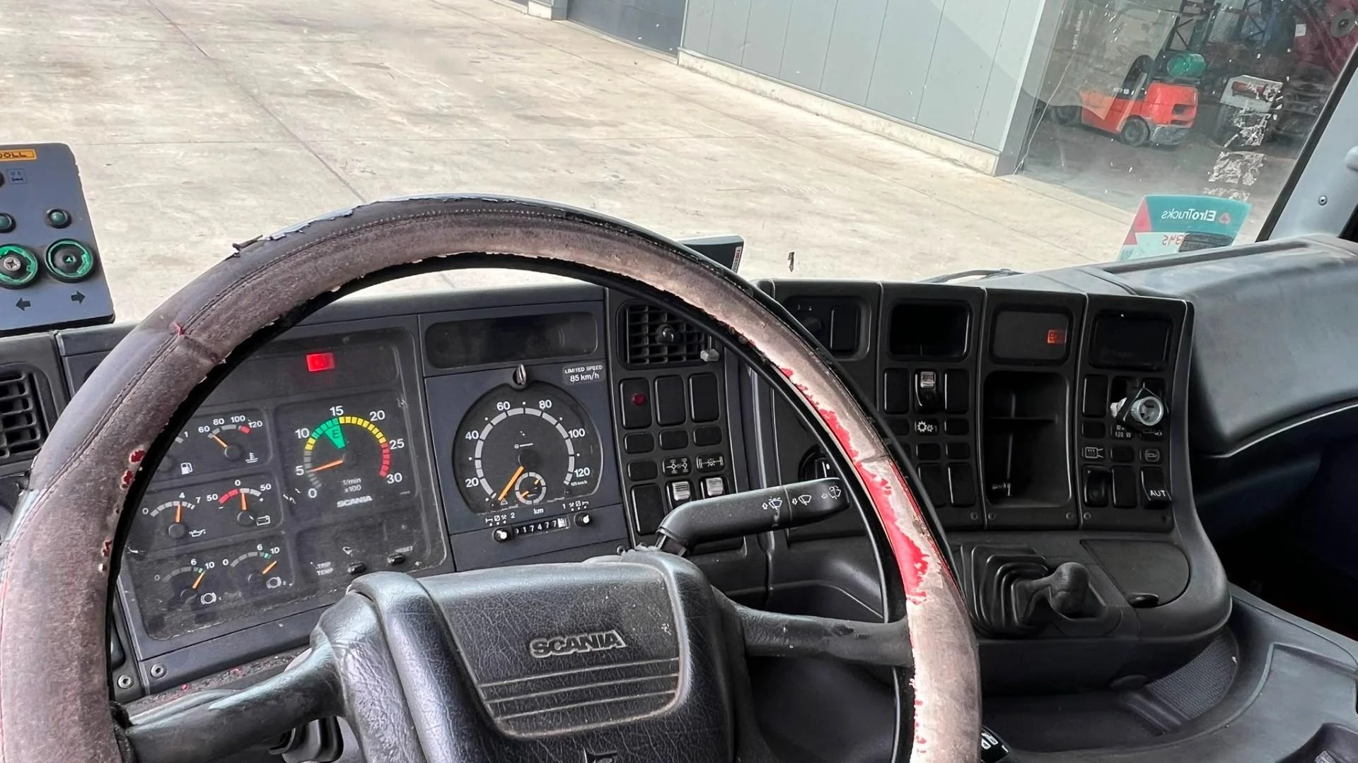 Scania 124-420 2004 obrázek 12