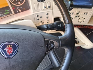 Scania R 2014 - R580 V8 / NL TRUCK / RETARDER / DOUBLE TANK / LIFT+LENKACHSE / TUV:09-09-2026 / LEATHER / XENON / FRIDGE / AUTOMATIC / EURO-6 / 2014 image 21
